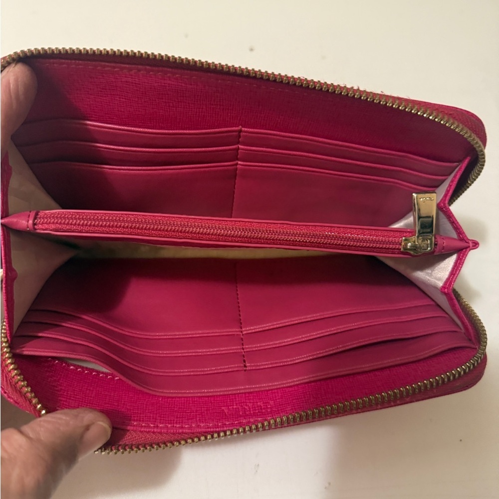 Furla Pink Zipper Wallet in great condtion soft zipper a lots of card slots